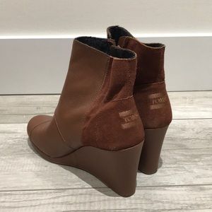 Toms Desert Wedge High Booties